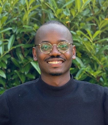 Anil Maguru